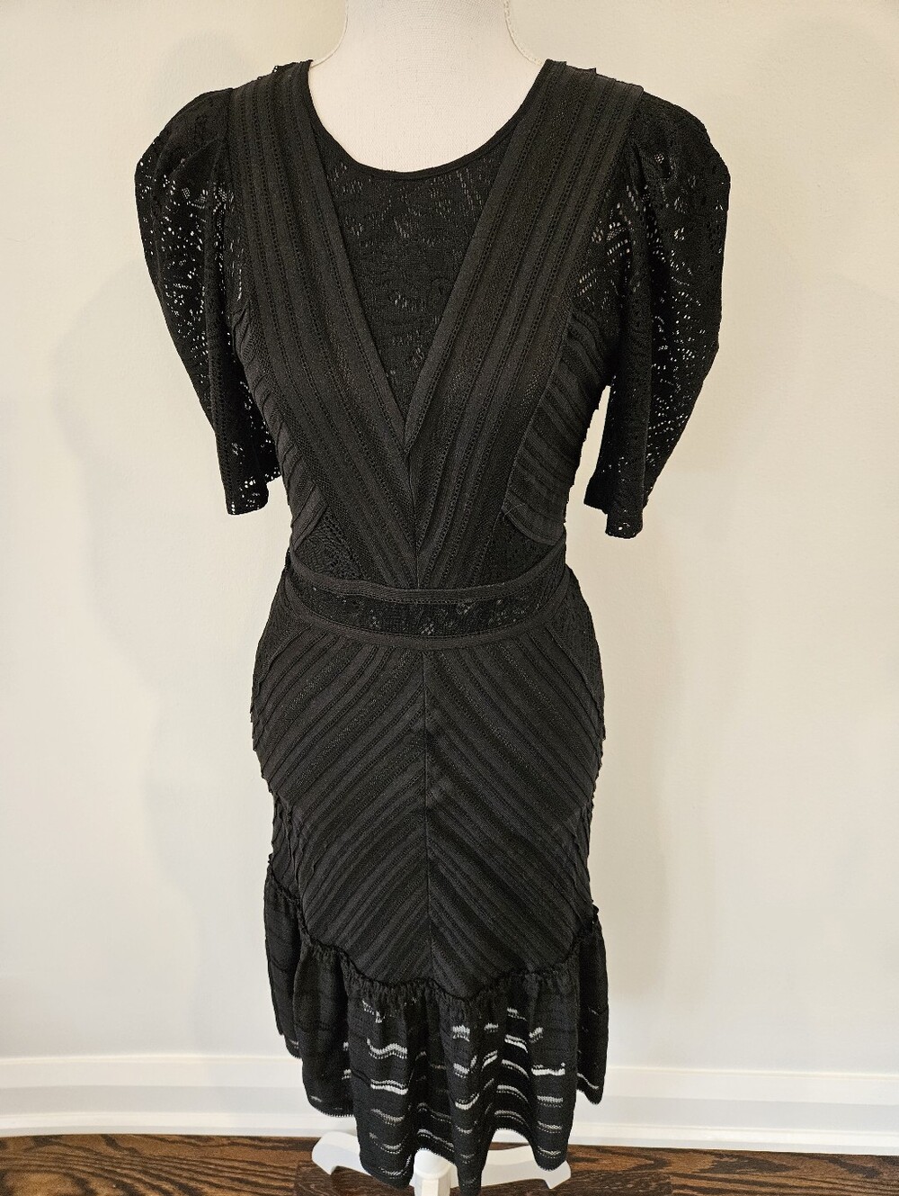 BCBG MaxAzria Black Lace Ruffle Dress XS (Fits XXS) | Puff Sleeves